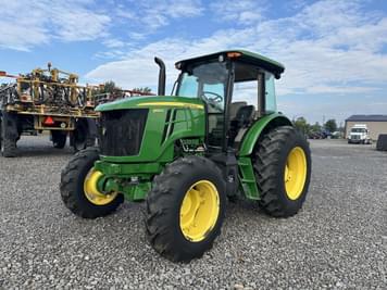 Main image John Deere 6105E