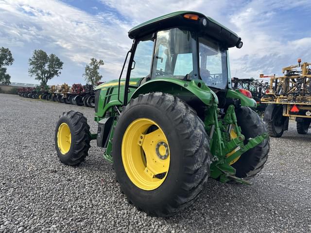 Image of John Deere 6105E equipment image 4