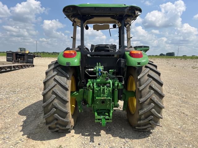 Image of John Deere 6105E equipment image 2