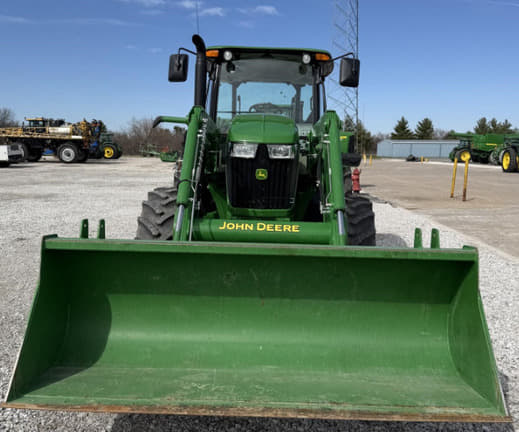 Image of John Deere 6105E equipment image 3