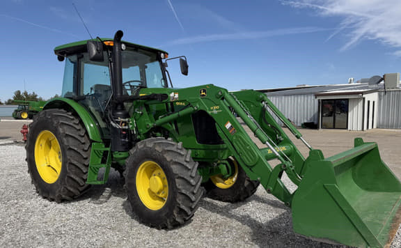 Image of John Deere 6105E equipment image 2