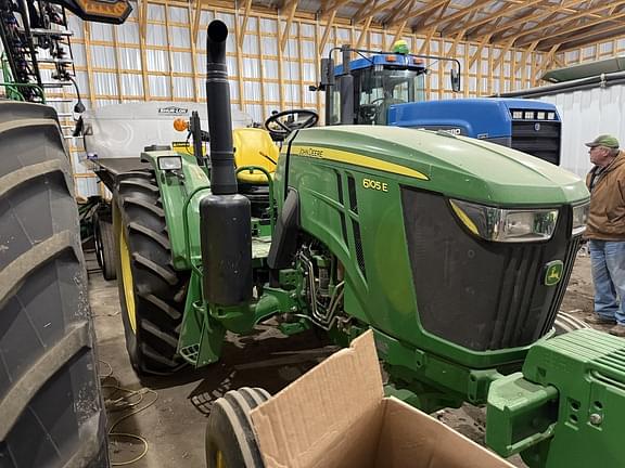 Image of John Deere 6105E equipment image 1