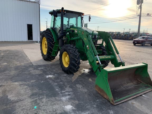 Image of John Deere 6105E equipment image 1