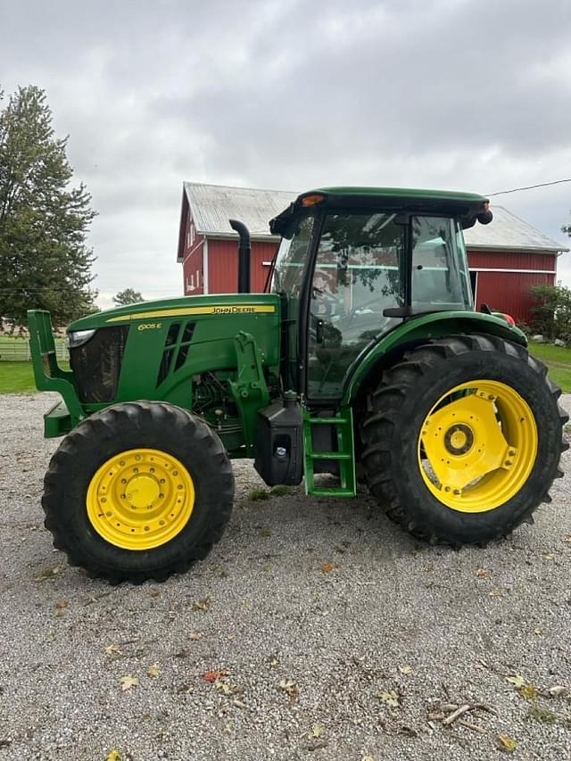 Image of John Deere 6105E equipment image 1