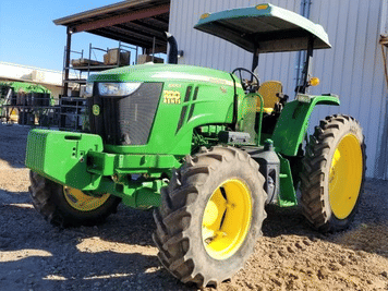 Main image John Deere 6105E