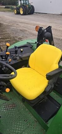 Image of John Deere 6110M equipment image 2
