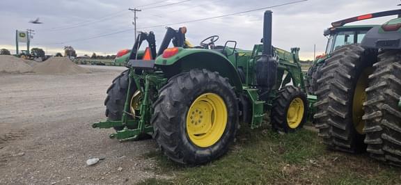 Image of John Deere 6110M equipment image 3