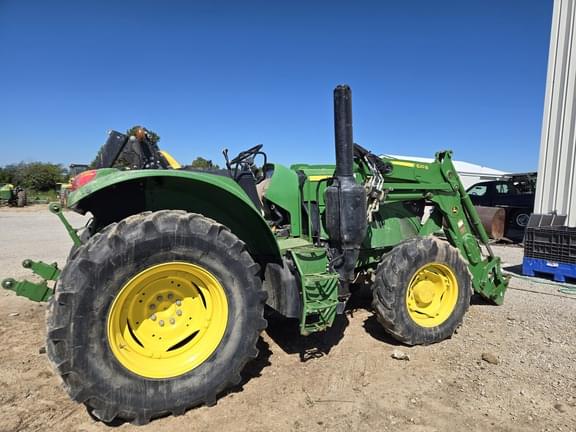 Image of John Deere 6110M equipment image 1