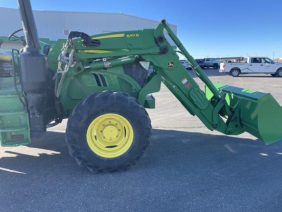 Image of John Deere 6110M equipment image 4