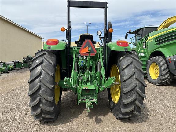 Image of John Deere 6110M equipment image 3