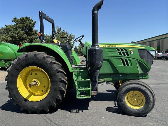 Image of John Deere 6110M equipment image 2