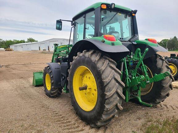 Image of John Deere 6110M equipment image 1