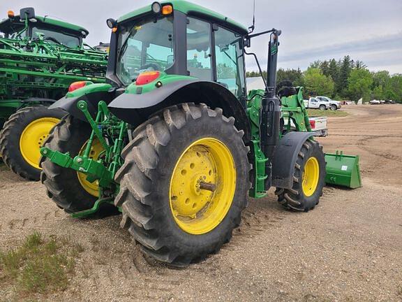 Image of John Deere 6110M equipment image 2