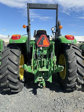 Image of John Deere 6110M equipment image 4