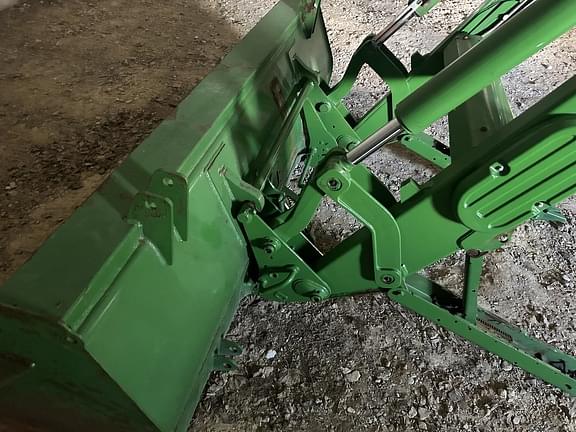 Image of John Deere 6110M equipment image 3