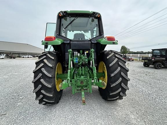 Image of John Deere 6110M equipment image 4