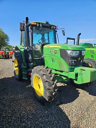 Image of John Deere 6110M equipment image 4