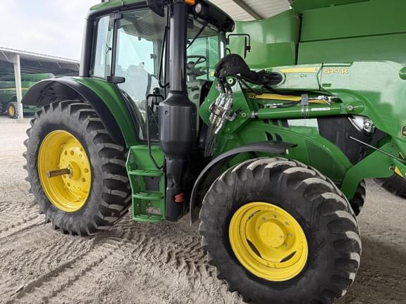 Image of John Deere 6110M equipment image 2
