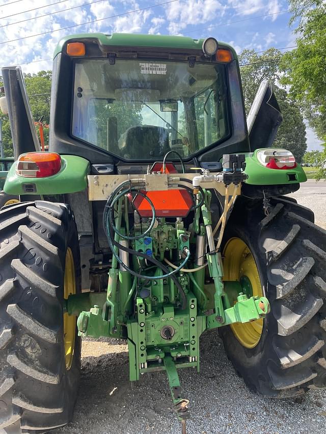 Image of John Deere 6110M equipment image 4