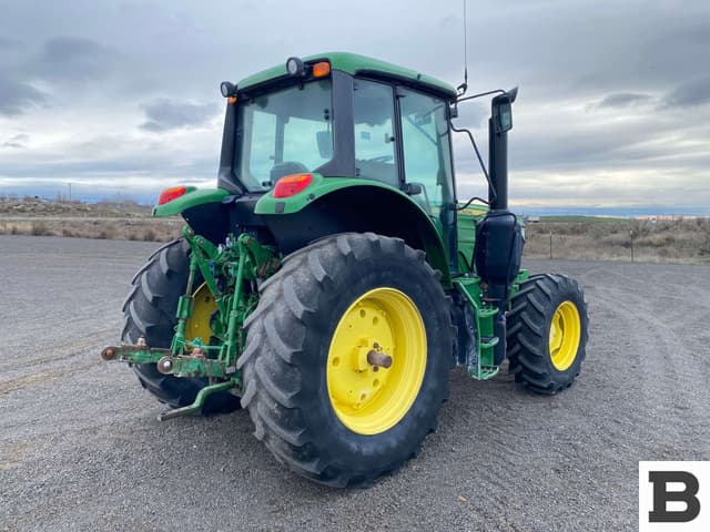 Image of John Deere 6110M equipment image 4