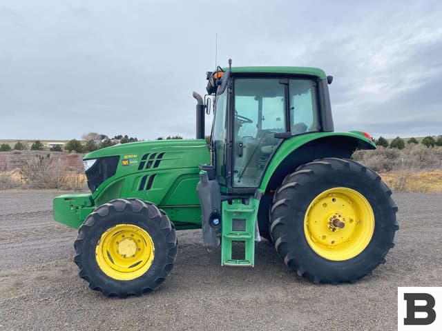 Image of John Deere 6110M equipment image 1