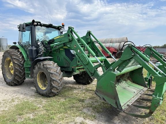 2017 John Deere 6110R Equipment Image0