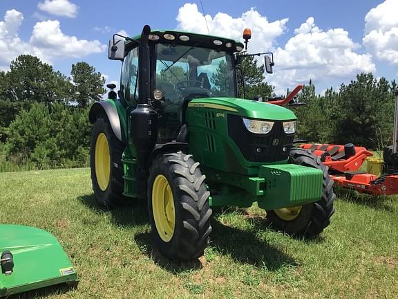 Image of John Deere 6110R equipment image 3