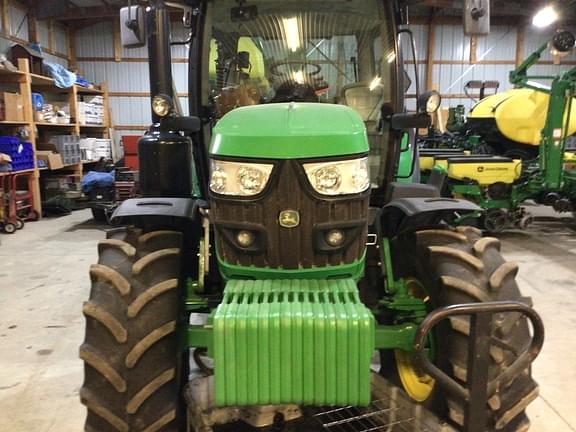 Image of John Deere 6110R Primary image