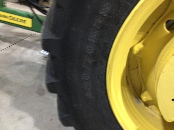 Image of John Deere 6110R equipment image 3