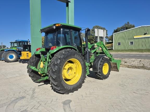 Image of John Deere 6120E equipment image 4