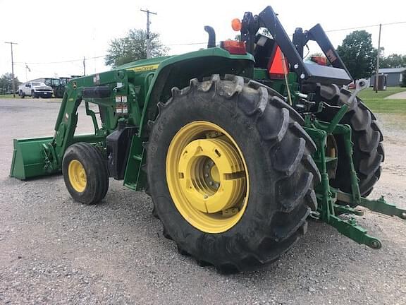 Image of John Deere 6120E equipment image 1