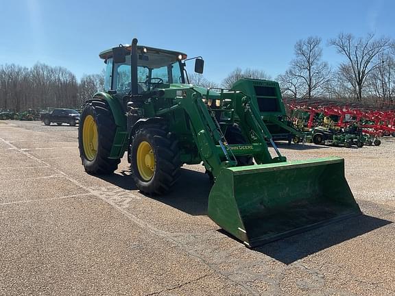 Image of John Deere 6120E equipment image 3