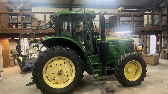 Image of John Deere 6120M equipment image 2