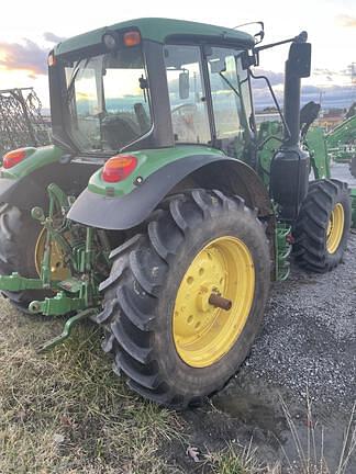 Image of John Deere 6120M equipment image 3