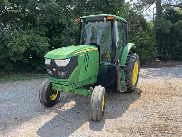 Image of John Deere 6120M equipment image 1