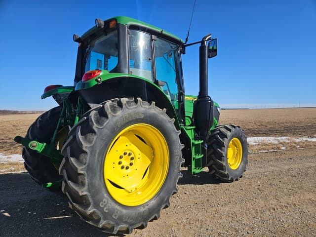 Image of John Deere 6120M equipment image 3