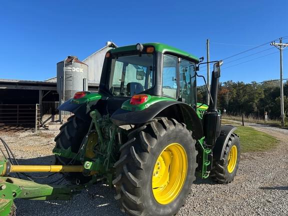 Image of John Deere 6120M equipment image 3