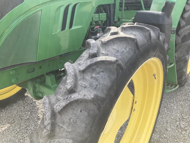 Image of John Deere 6120M equipment image 2