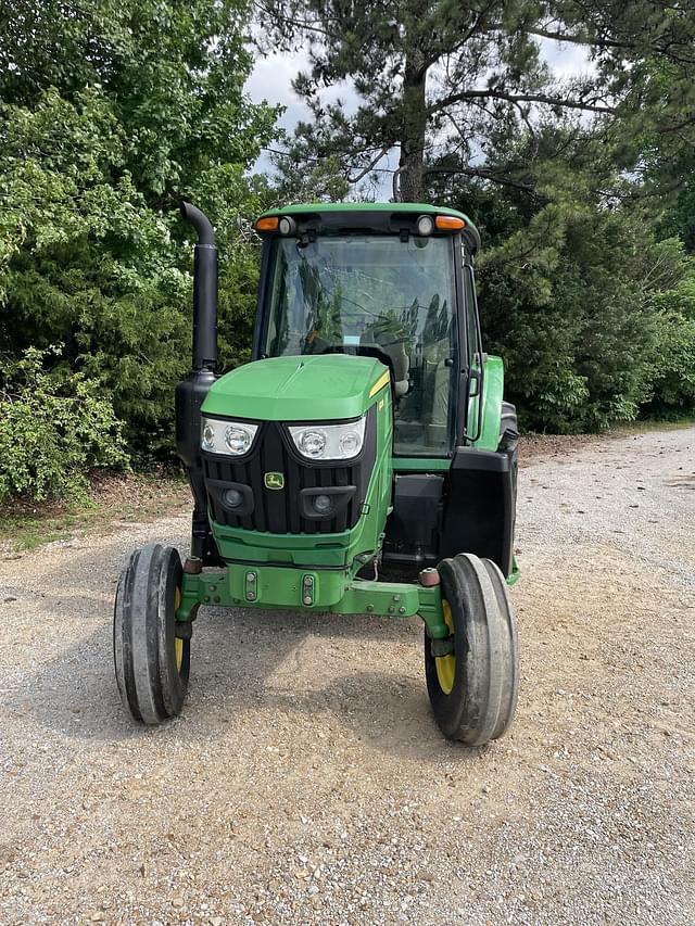 Image of John Deere 6120M equipment image 1
