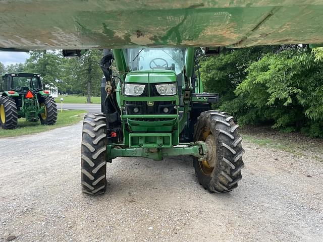 Image of John Deere 6120M equipment image 1