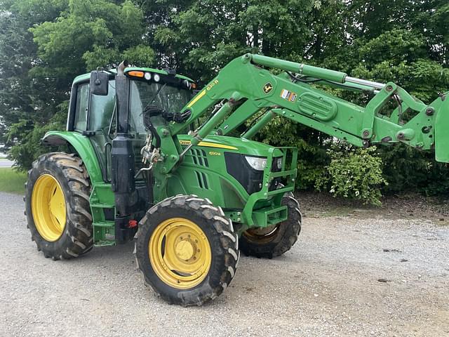 Image of John Deere 6120M equipment image 2