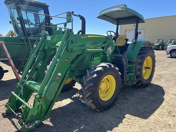 Image of John Deere 6120M equipment image 1