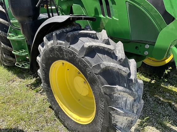 Image of John Deere 6120M equipment image 4