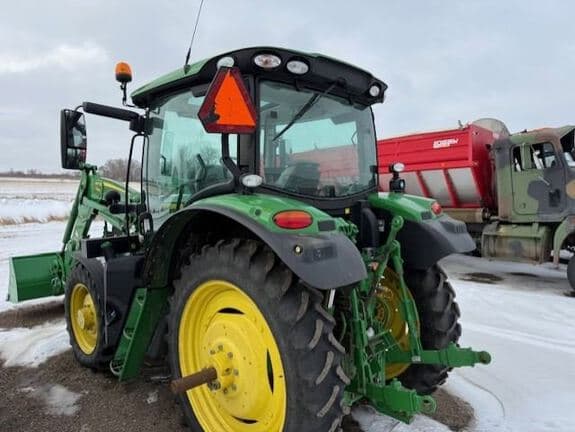 Image of John Deere 6120R equipment image 1