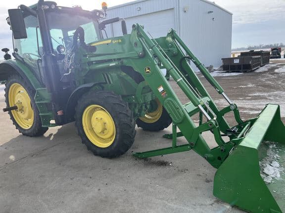 Image of John Deere 6120R equipment image 3