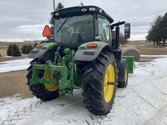 Image of John Deere 6120R equipment image 4