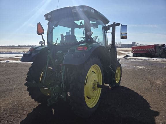 Image of John Deere 6120R equipment image 4