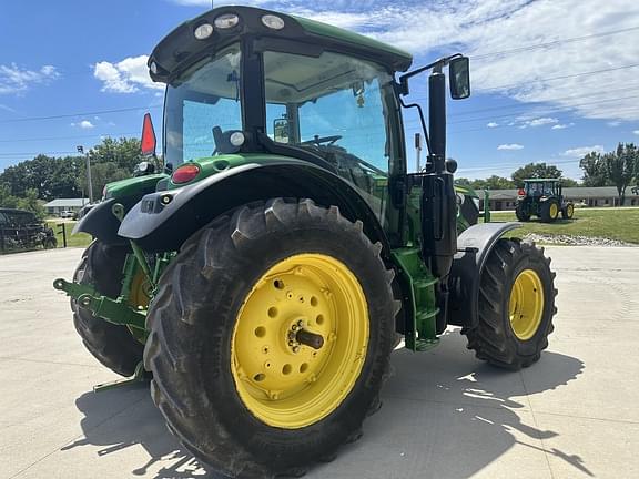 Image of John Deere 6120R equipment image 3