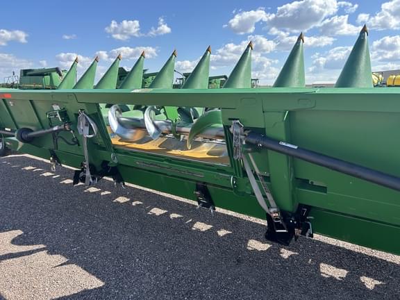 Image of John Deere 612C equipment image 2