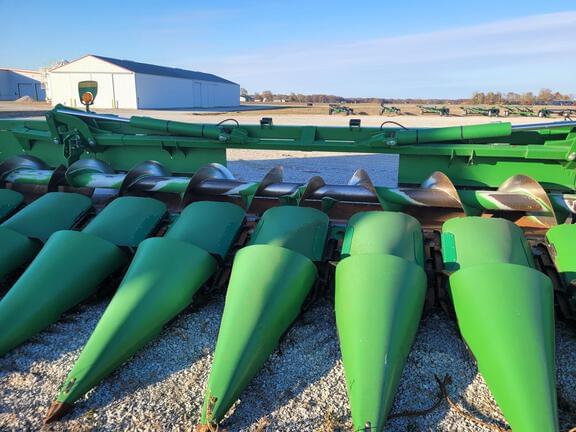 Image of John Deere 612FC equipment image 2